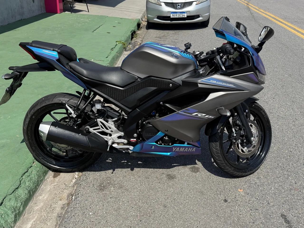 Yamaha R15
