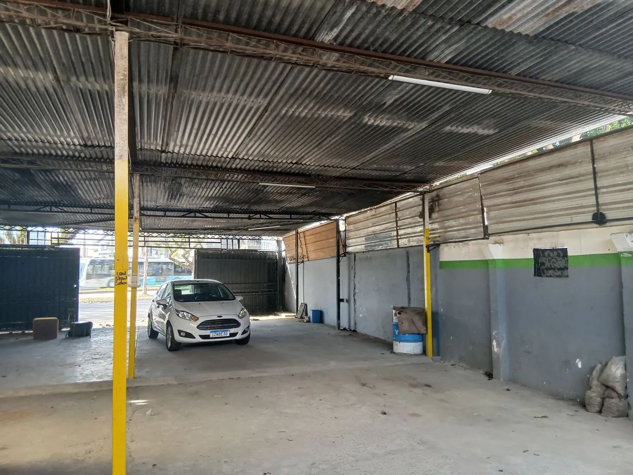 Ponto comercial com edícula direto com proprietário - Foto 2