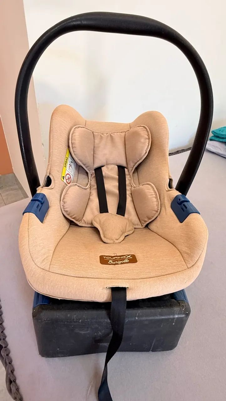 Bebê conforto com base pra carro e redutor de tamanho  - Foto 2