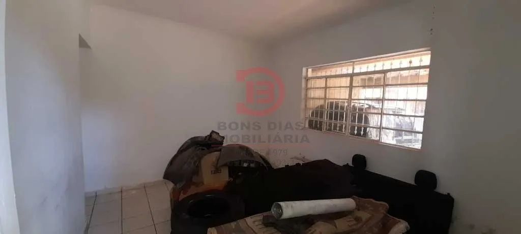 Imóvel com 3 casas e 2 vagas de garagem - Jd. Popular - Foto 4