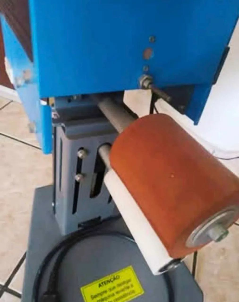 Título: Prensa Térmica Transfer 360° para Canecas, Copos e Garrafas - Foto 3
