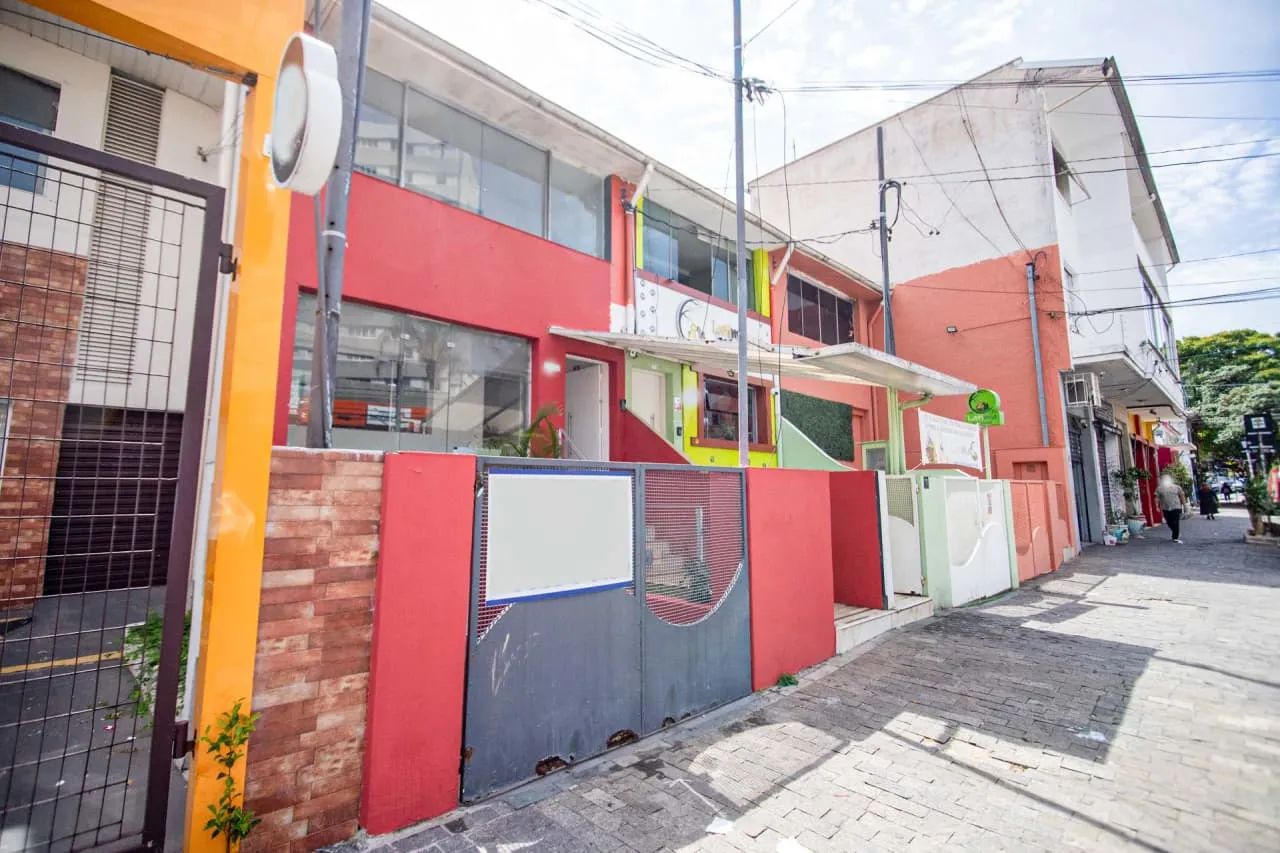 Casa comercial na Avenida Professor Alfonso Bovero, 446  525 m² - Foto 2