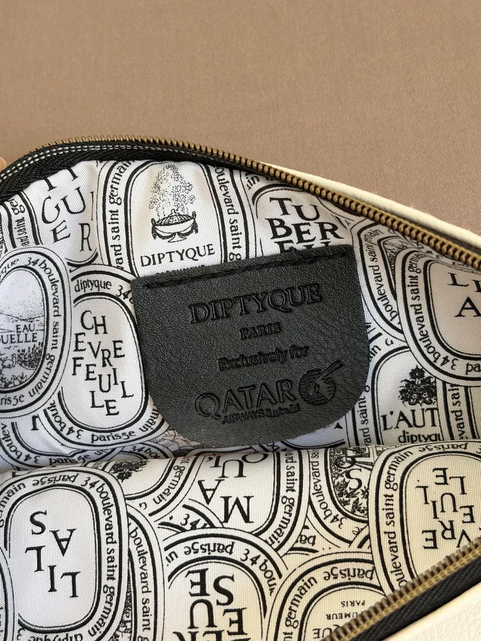 Kit travel diptyque com necessarie e produtos  - Foto 4