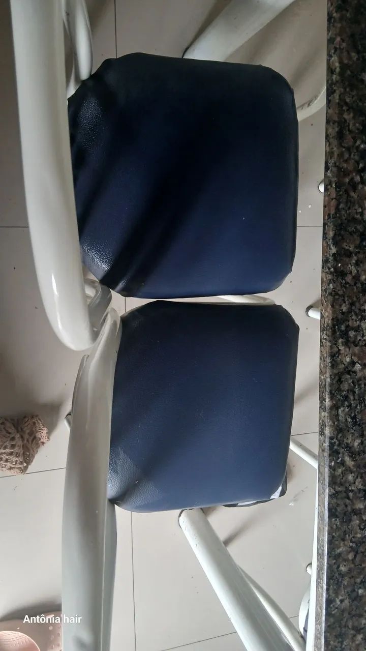 Vendo mesa com 6 cadeiras - Foto 2