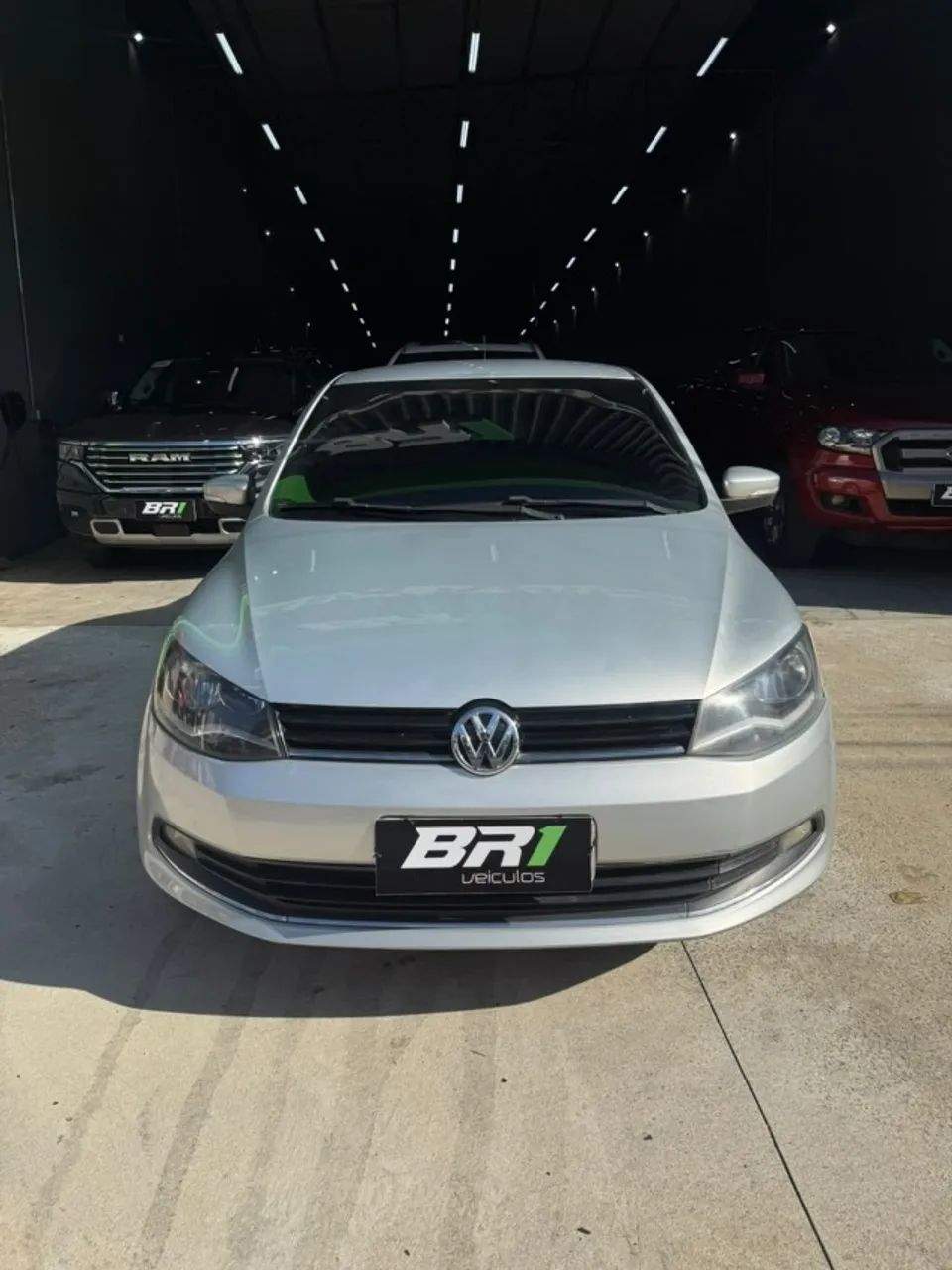 Volkswagen Voyage COMF/HIGHLI. 1.6 T.FLEX 8V 4P 2015