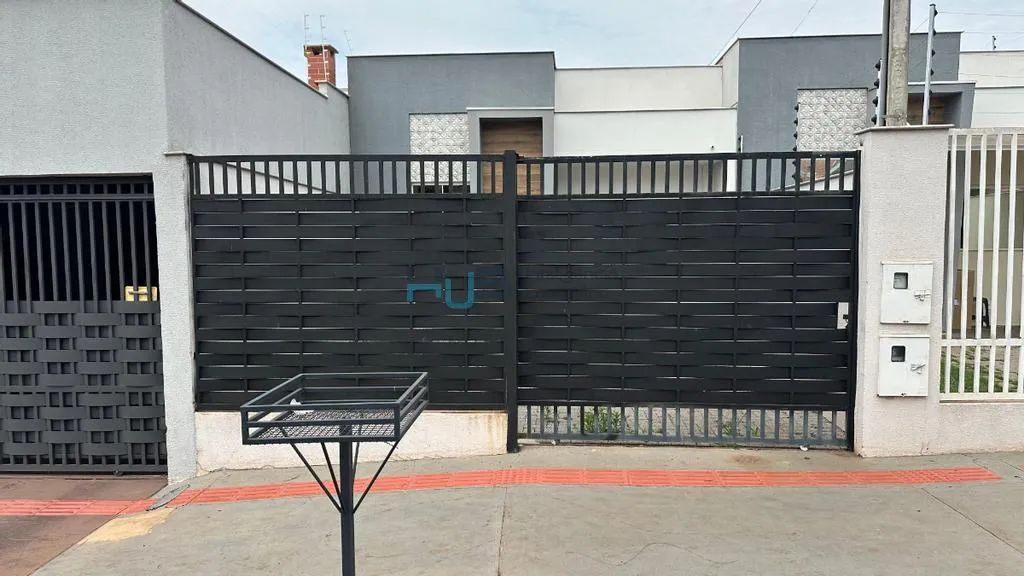 Casa para alugar em Londrina, Pacaembu, com 3 quartos, com 90 m² - Foto 2