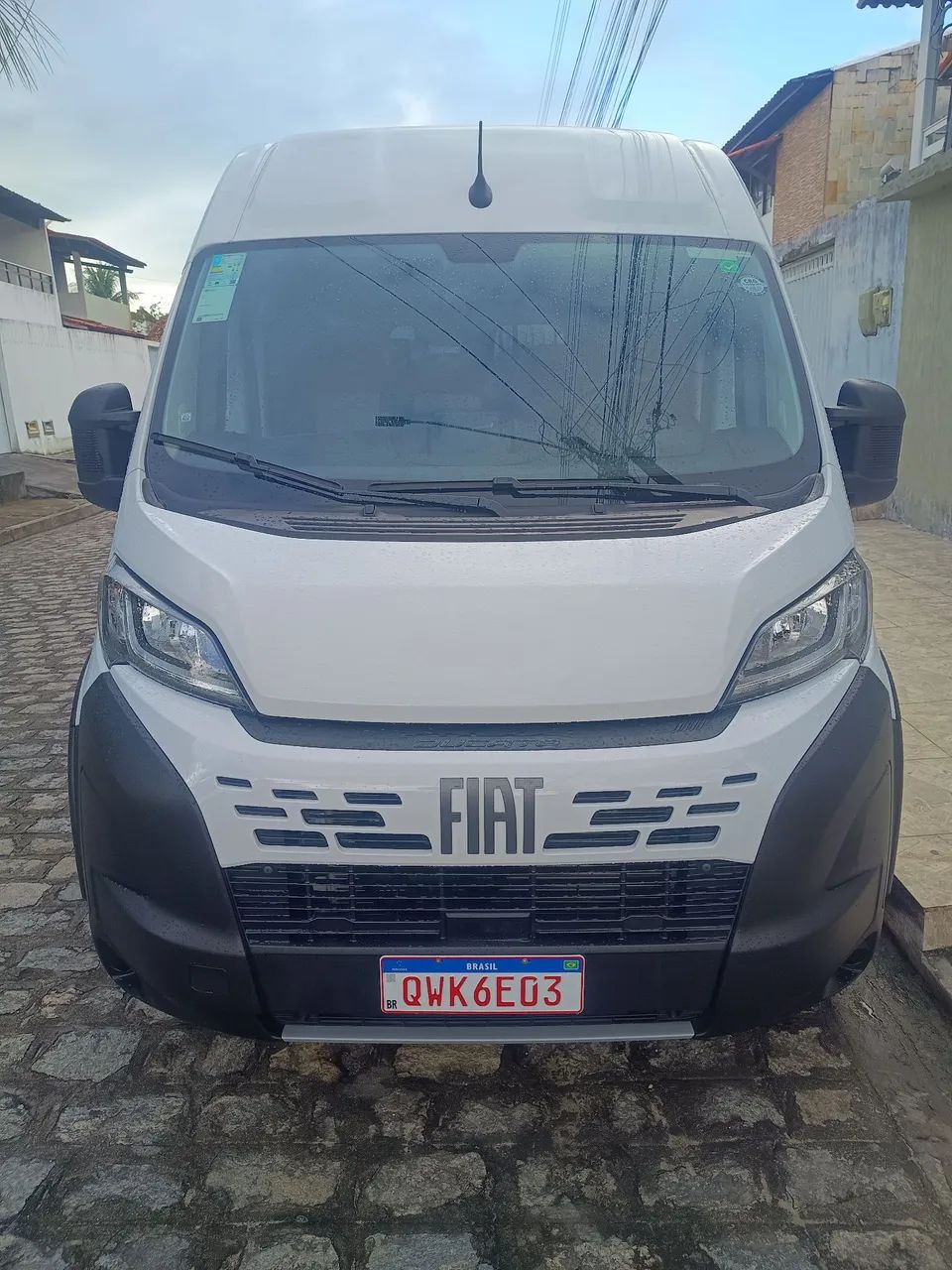 AlugaVan 2026 capacidade até 17 pessoas