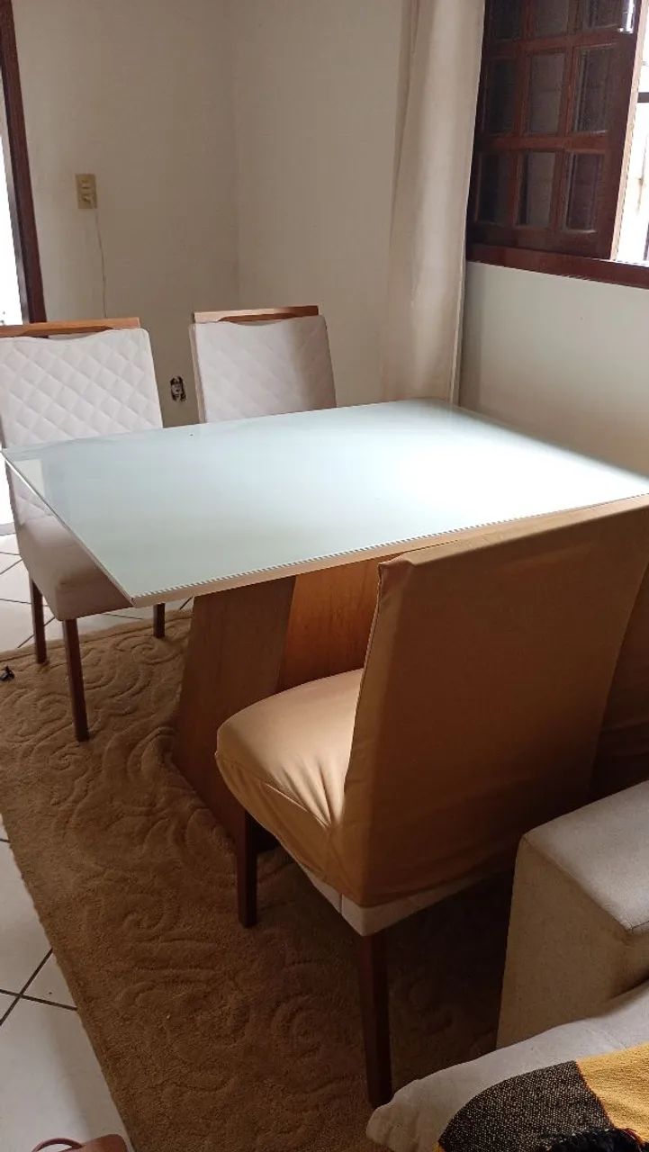Mesa 4 cadeiras Linho