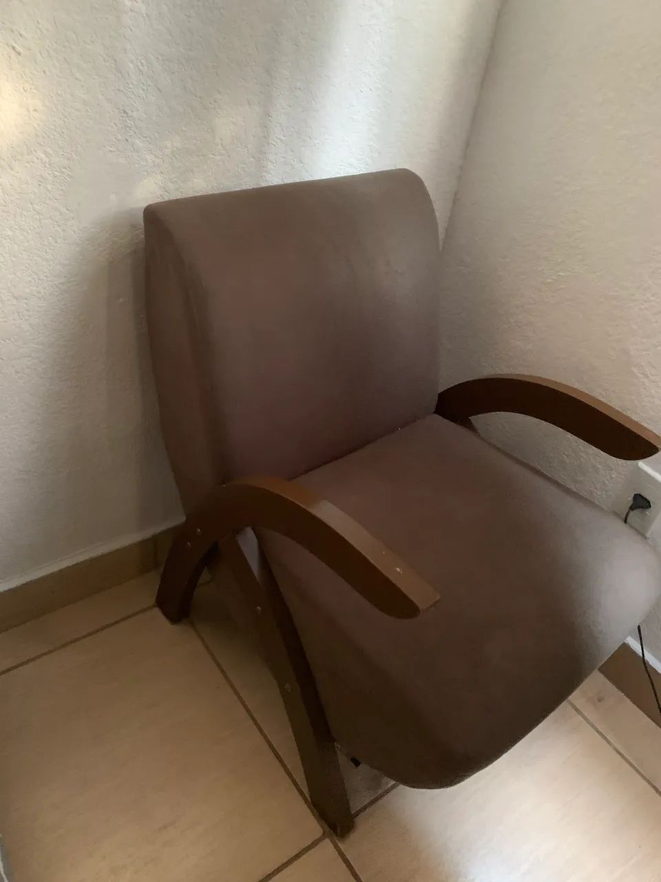 Cama de solteiro + cadeira estofada ? conjunto - Foto 2