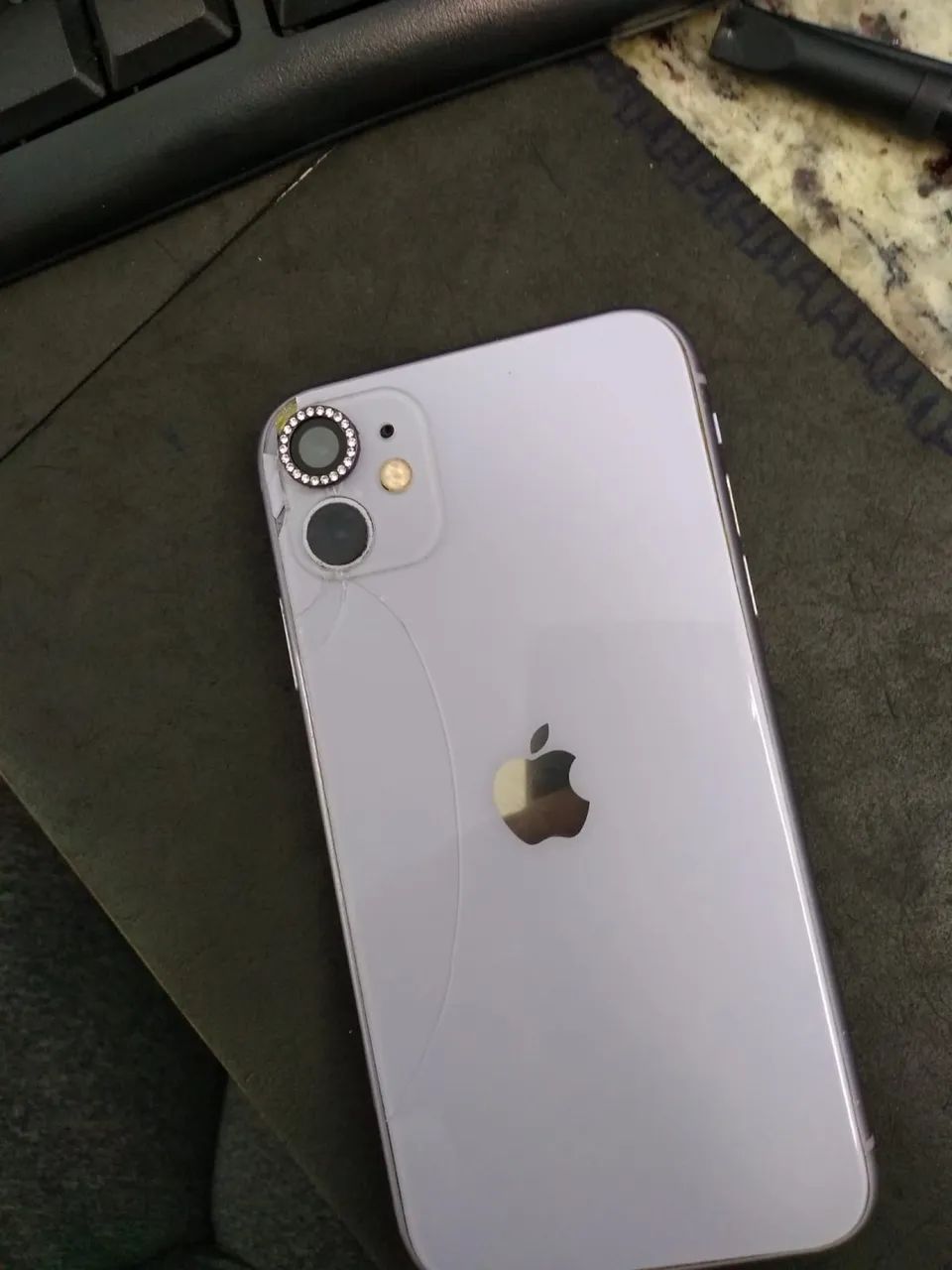 IPHONE 11 COM DETALHES