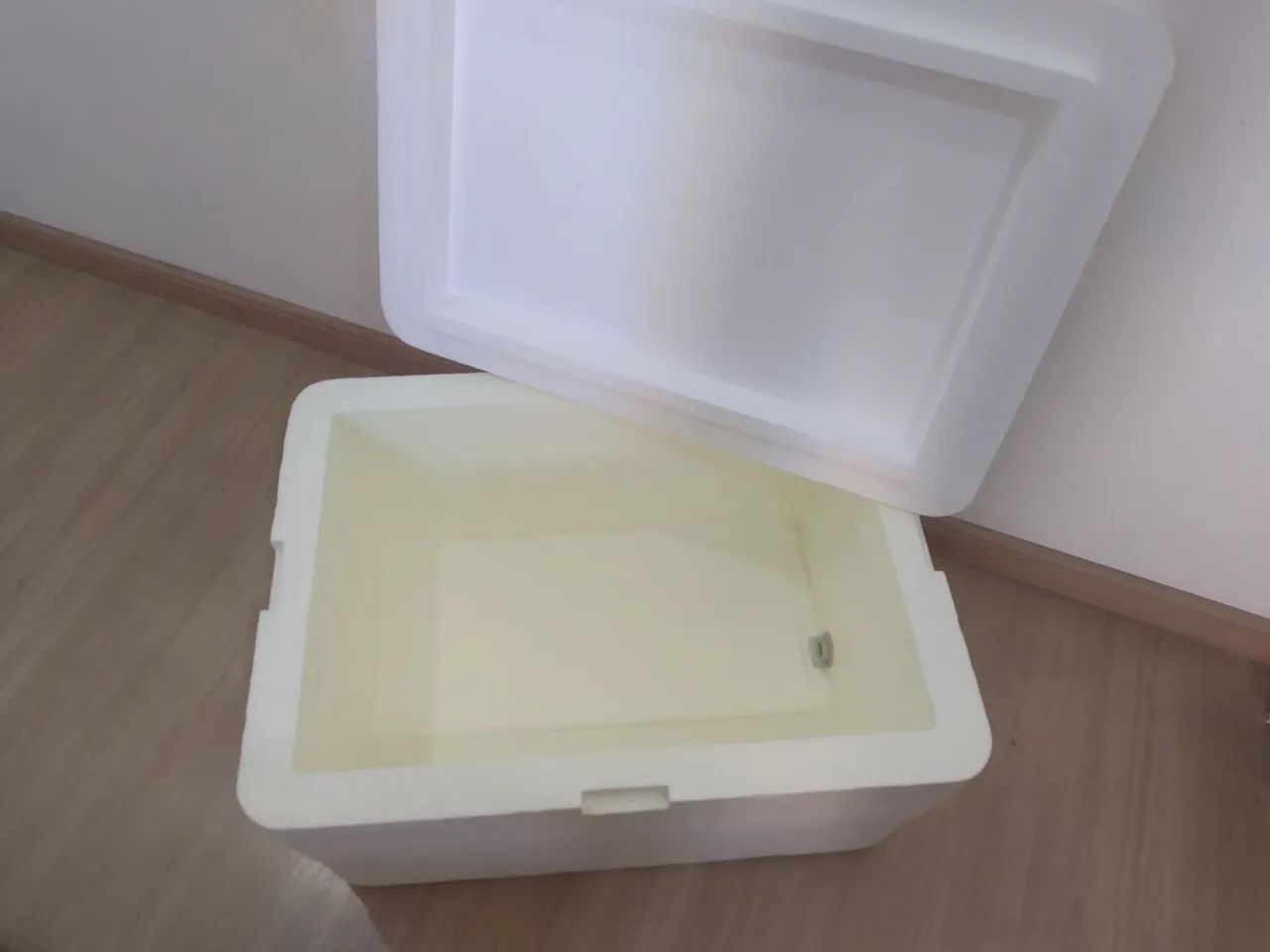2 Caixa isopor 80 litros  - Foto 5