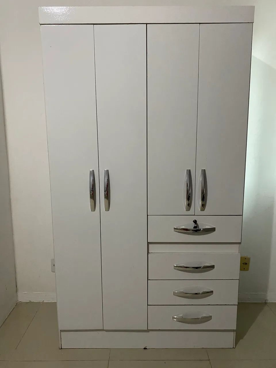 Guarda roupa solteiro 