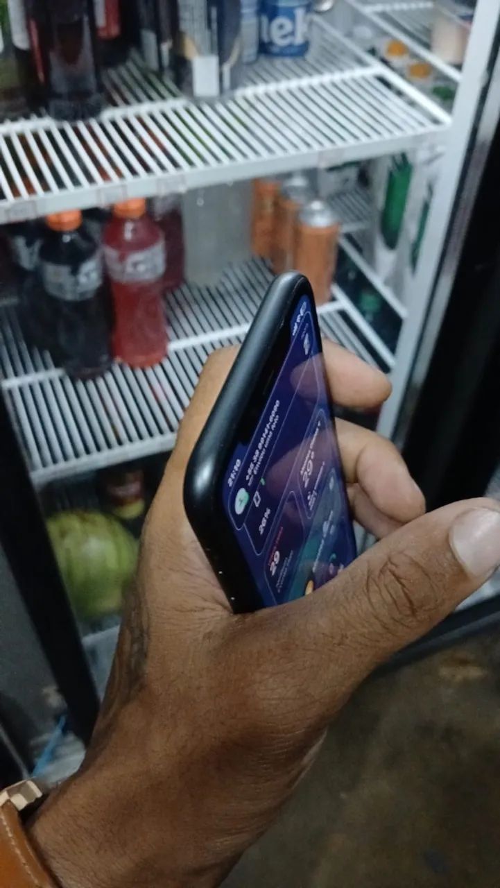 iPhone 11 com nota fiscal 128GB memória - Foto 3