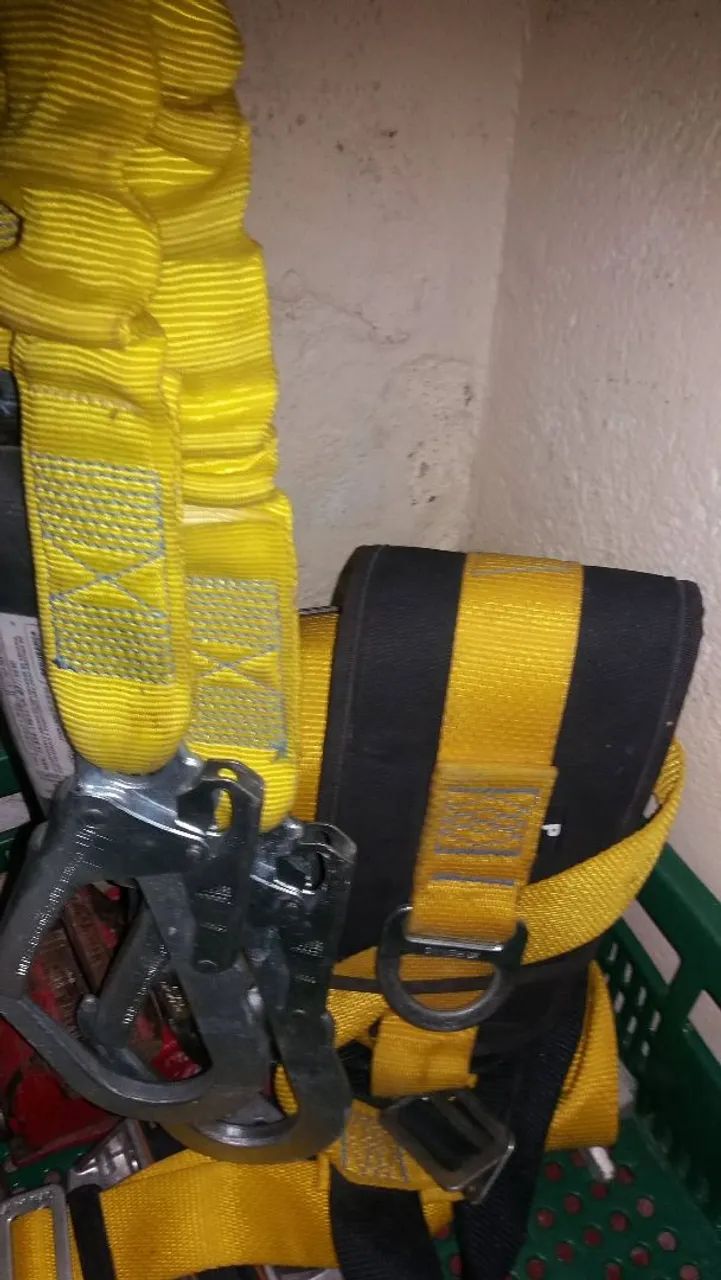03 cintos de segurança, usados praticamente novos muito pouco uso - Foto 3