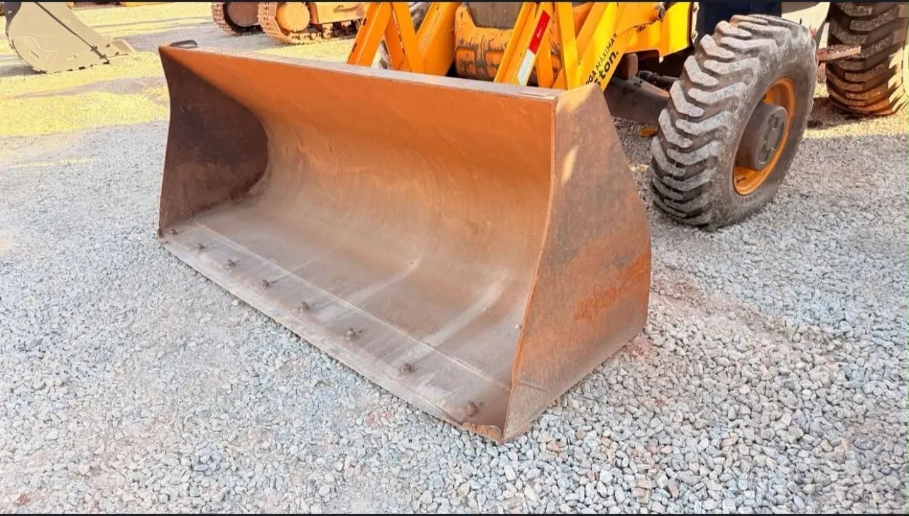 JCB novíssima 2017 - Foto 3