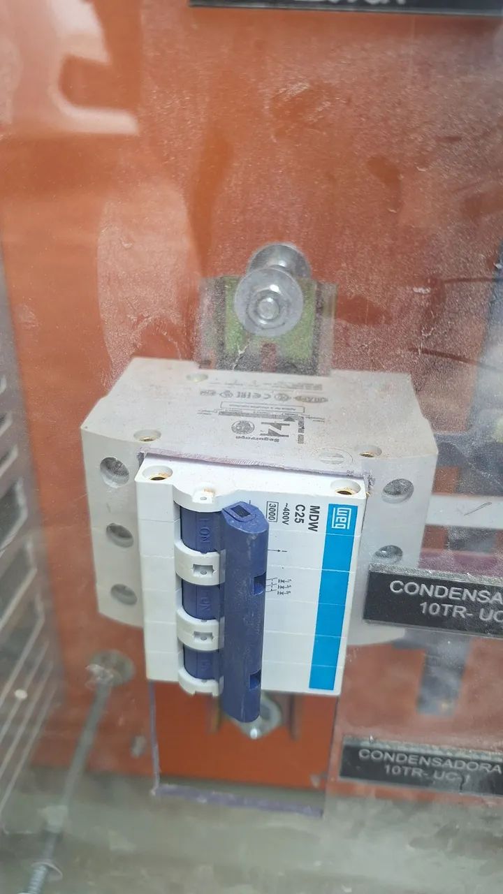 Quadro elétrico com disjuntor - Foto 5