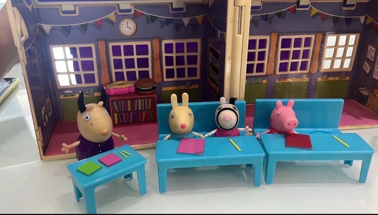 Escola da peppa com personagens  - Foto 4