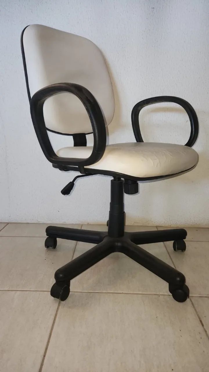 Lote de Móveis de Escritório - Escritório Completo por R$ 4.000 - Foto 6