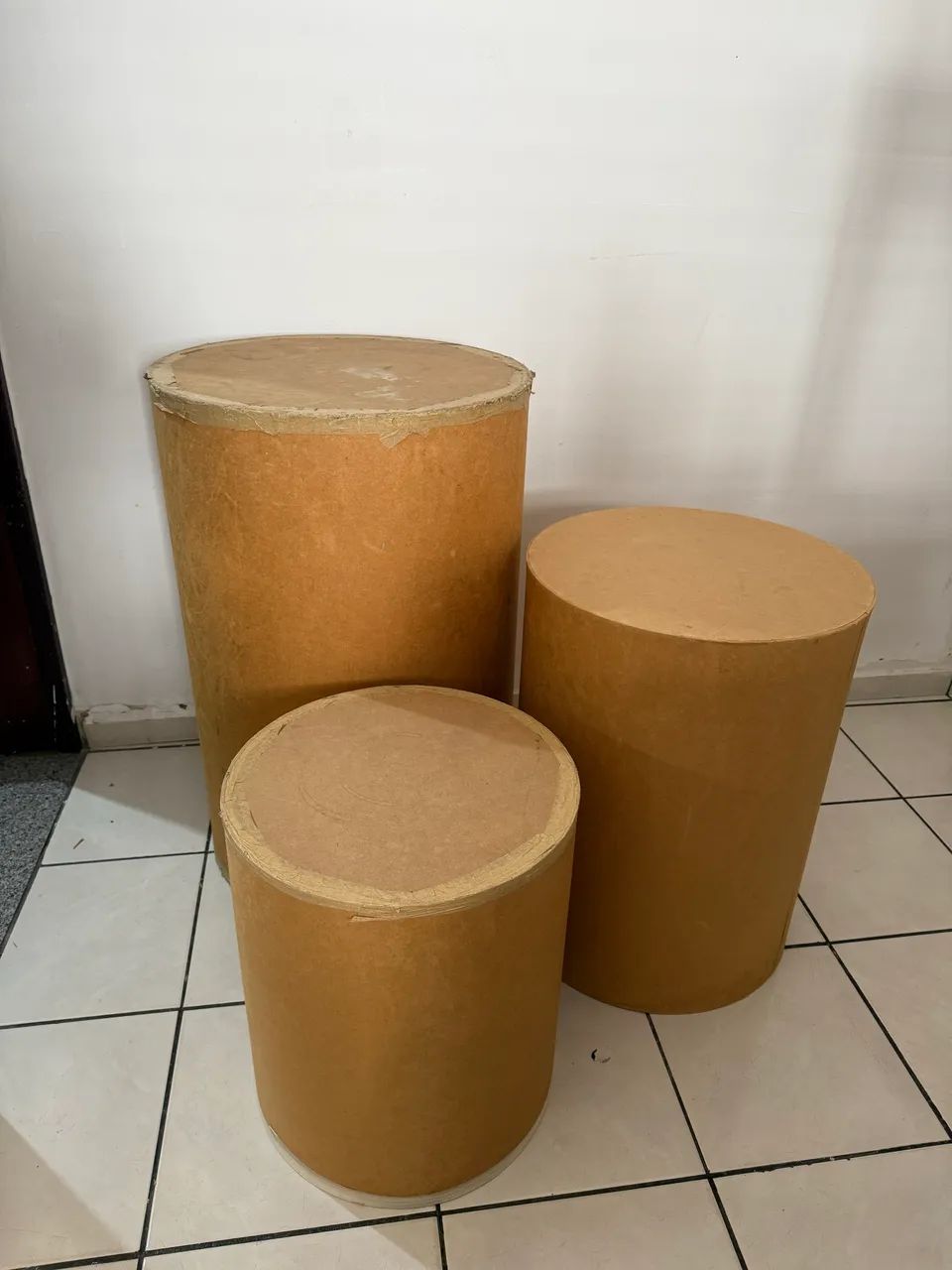 Kit de três mesas tipo Cilindros - Foto 5
