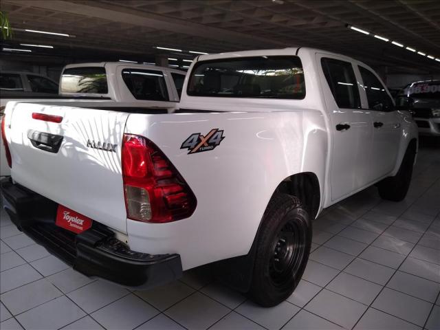 TOYOTA HILUX 2.8 STD 4X4 CD 16V DIESEL 4P MANUAL - Foto 4