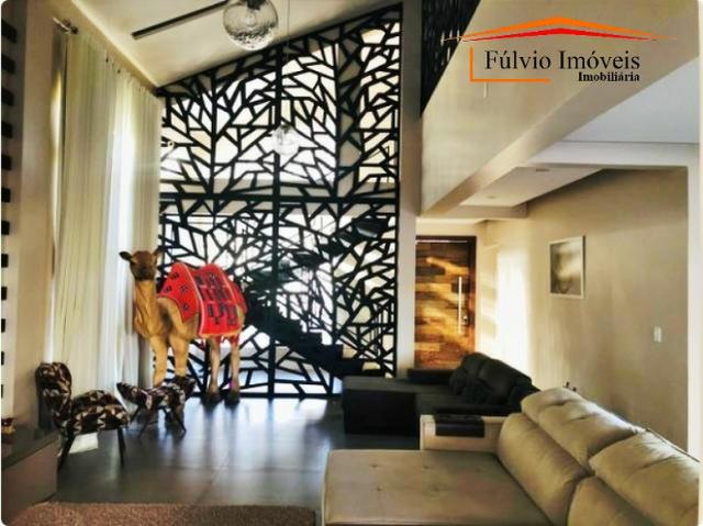 Magnífico sobrado, alto padrão, 4 quartos, completa armários, porcelanato e espaço gourmet