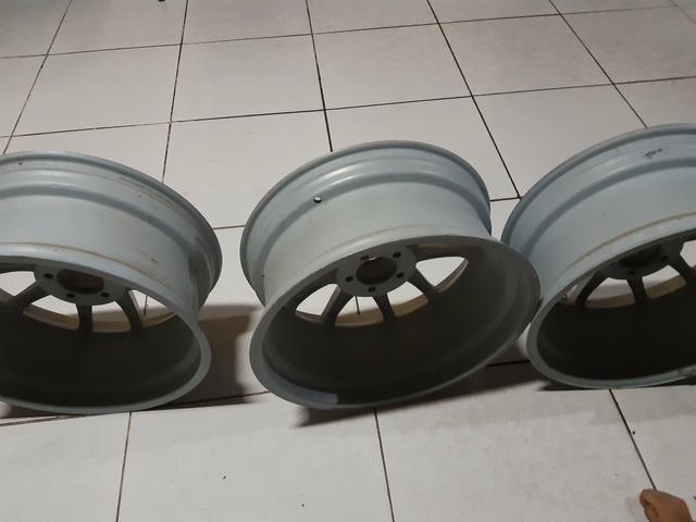 Roda 17 ,5 furos, 600 r$ para vender HOJE - Foto 4