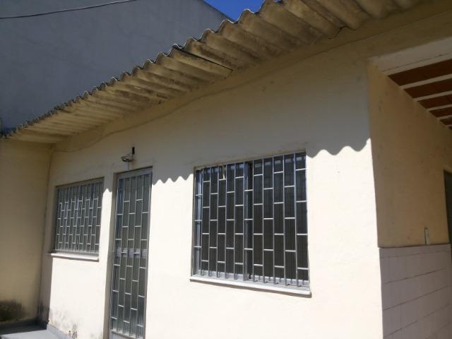 Casa de Vila 1 Qto -Tranversal a Av Dom Hélder Câmara