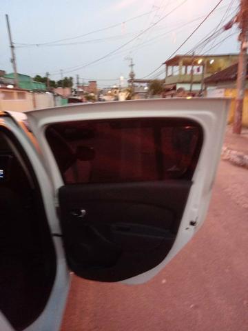 Vendo Sandero 2015/2016 - Foto 2