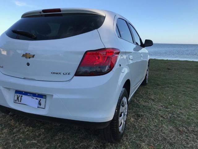 Onix 1.4 LTZ 8v 2016 - Foto 14