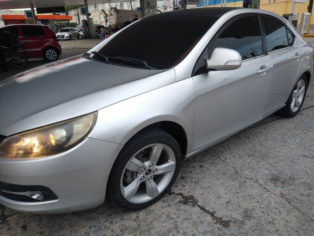 CARRO SEDÃ JAC MOTORS J5 COMPLETO!