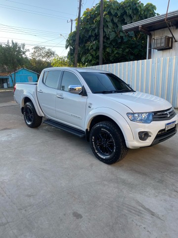 L200 TRITON 2015 IMPECÁVEL ZERADA