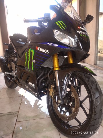 YAMAHA R3