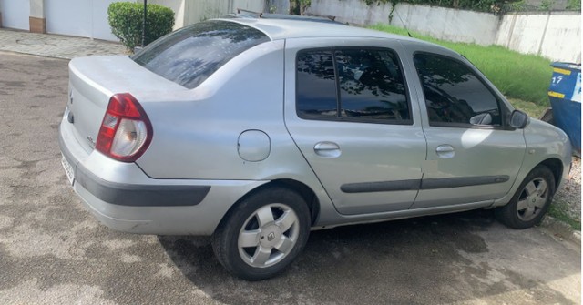 RENAUL CLIO ANO 2005 PRATA