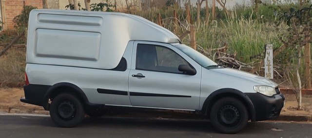 VENDO STRADA 2005 BAÚ, OU TROCO POR CARRO COMPLETO NO MESMO VALOR.