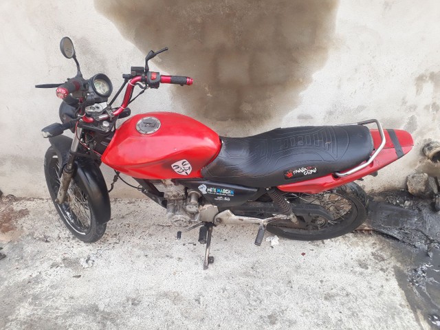 VENDO UMA MOTO DUCAR 150
