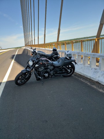 HARLEY DAVIDSON NIGHT ROD/V-ROD