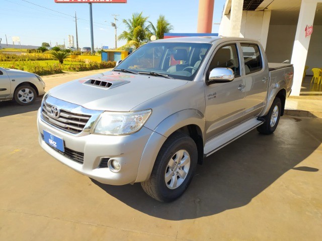 HILUX CD SRV 4X4 DIESEL . AUT. 2015/2015 COMPLETA