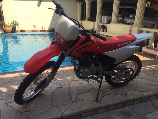 MOTO HONDA CRF230F