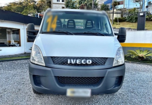 CAMINHÃO IVECO 35S14 2014