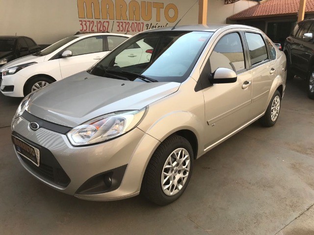 FORD FIESTA SEDAN 1.6 FLEX COMPLETO 2014 MARAVILHOSO