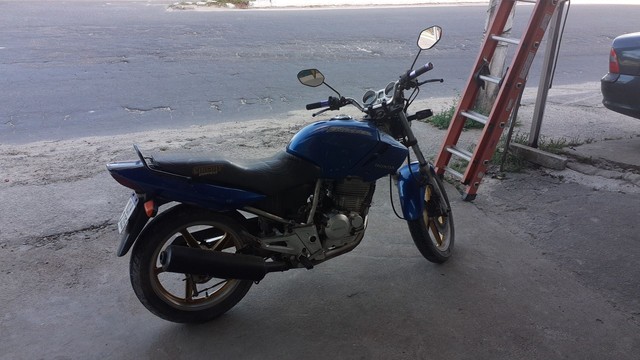 MOTO TWISTER 2002