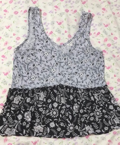 Blusa Aeropostale floral 