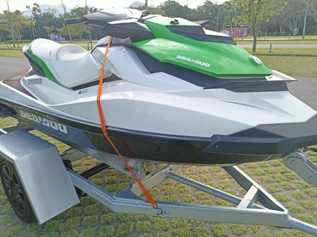 Jet Ski Sea-Doo 130 GTI, ano 2013.