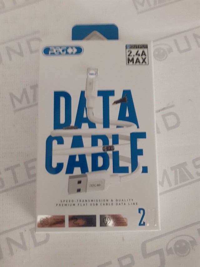 Cabo de dados usb. Com entrada tipo C. Novo.