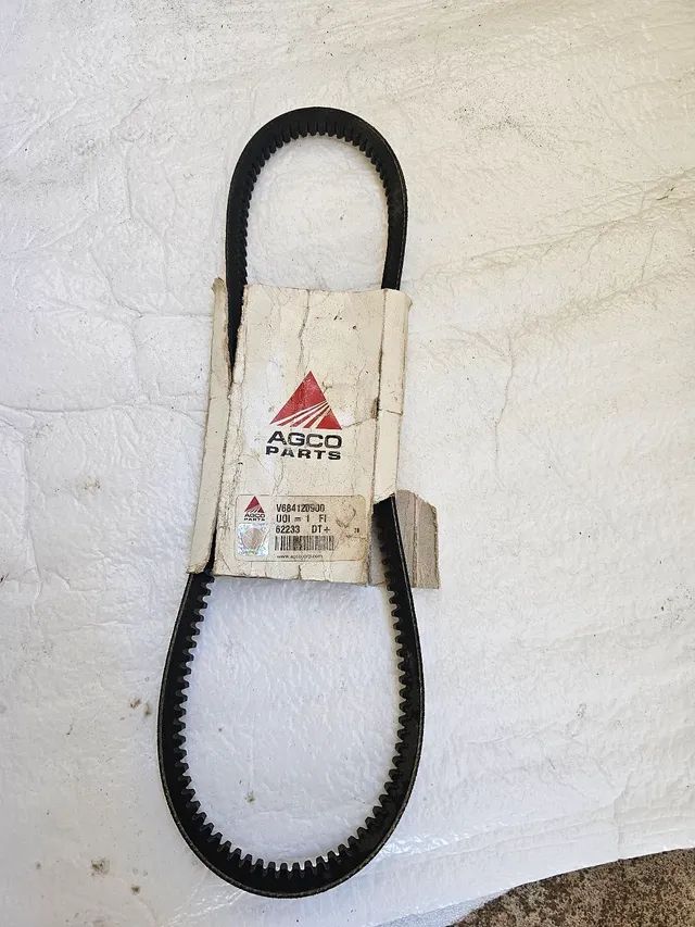 Komatsu valmet correia sistema ar condicionado nova 684120900 - Foto 5