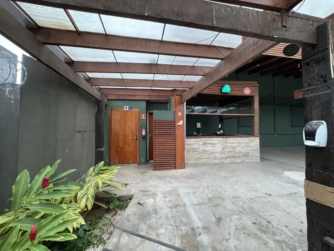 Prédio de esquina no centro da cidade - Foto 3