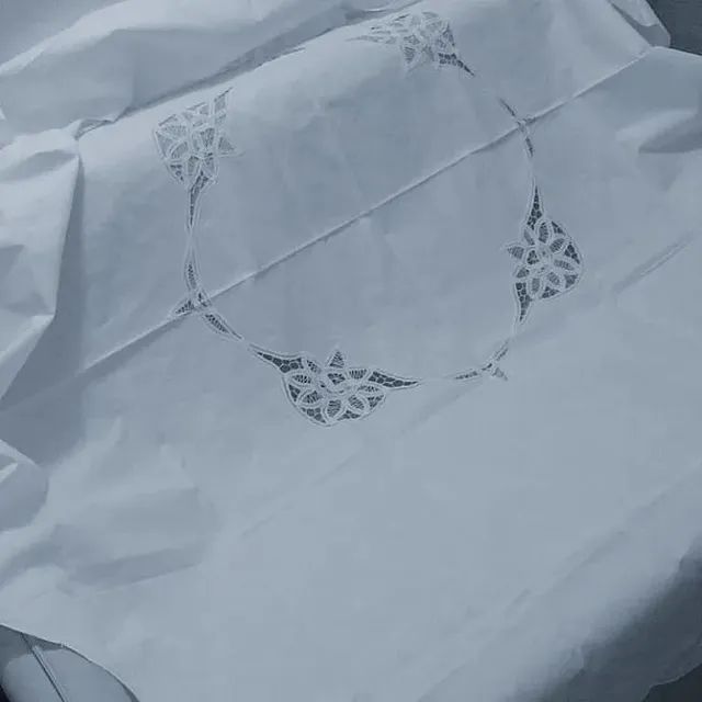 Antiga Toalha de Mesa Richelieu  - Foto 3