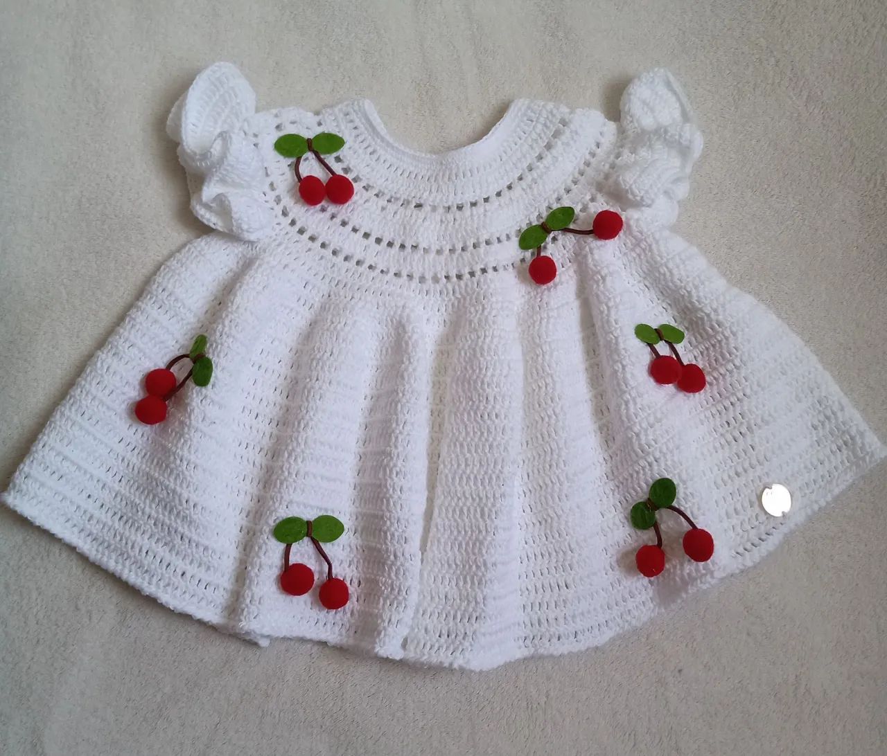 Vestido de crochê para bebê - Cereja - Foto 4