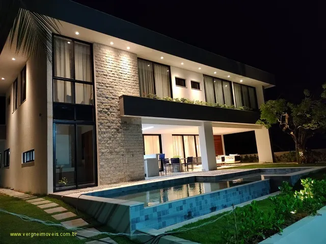 Belíssima casa decorada a venda com cinco suítes no melhor condomínio de guarajuba