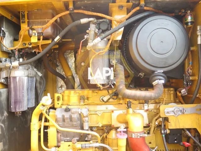 Motoniveladora Caterpillar 140K 2021 9.800 horas - Foto 5